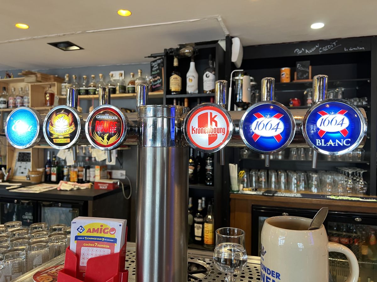 Toujours une belle énergie et une bonne ambiance au bar lors des soirées